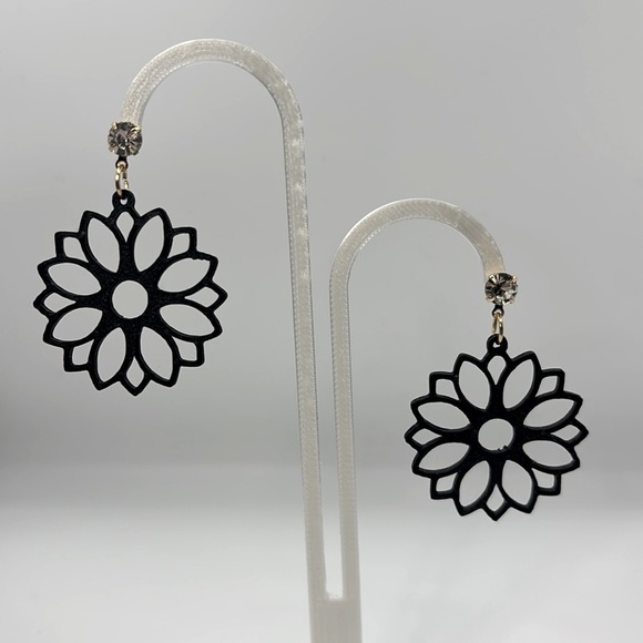 Black Floral Earrings - Picture 3 of 4